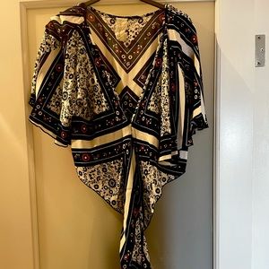 Jens pirate booty floral wrap top